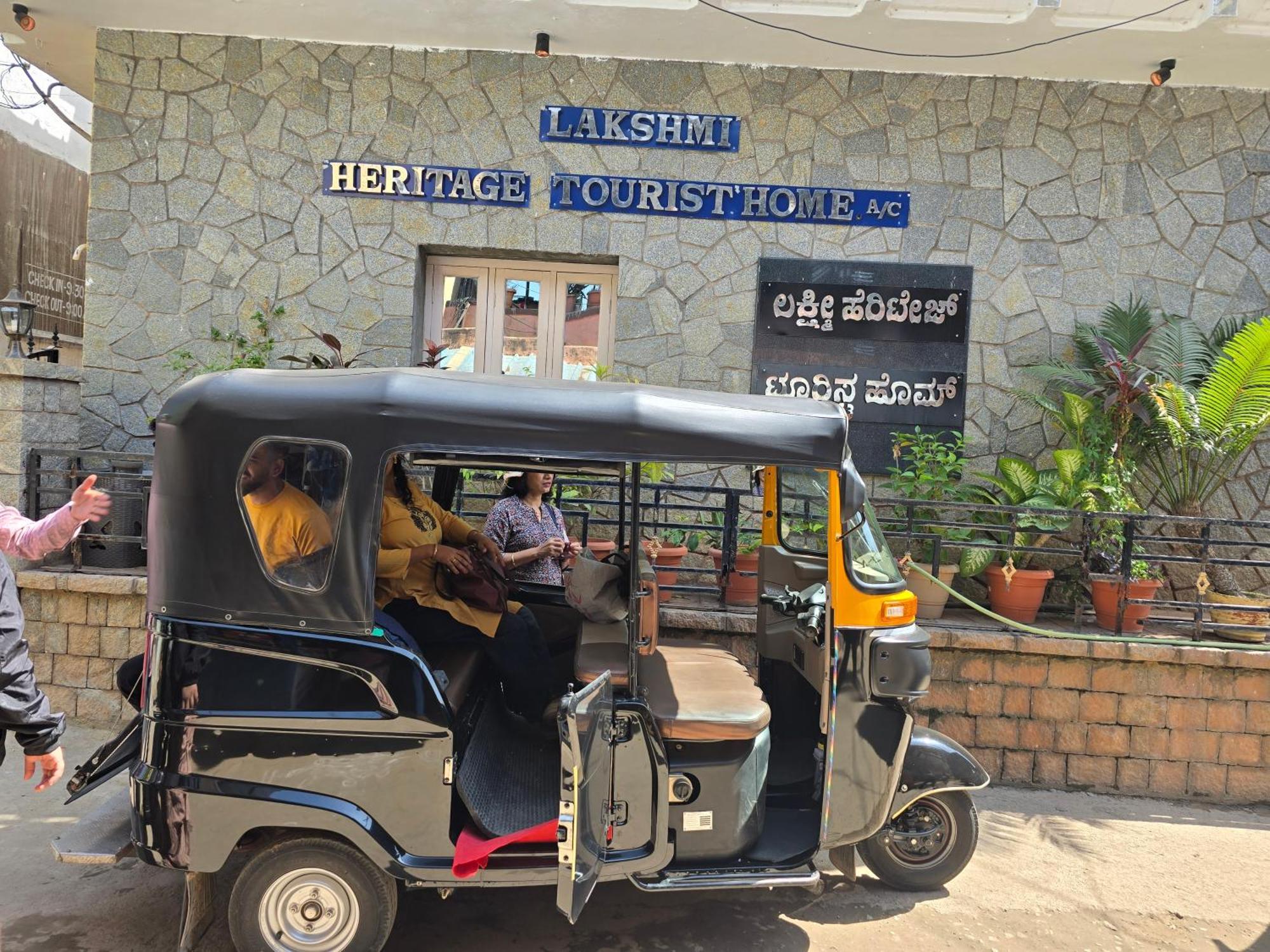 Lakshmi Heritage Tourist Home Hampi Exteriér fotografie